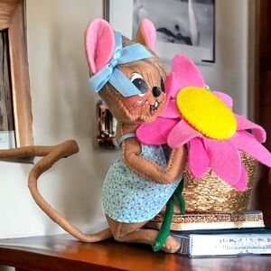 Annalee Dolls / Holidays Spring/Easter / 6” BLUE SKIES DAISY MOUSE